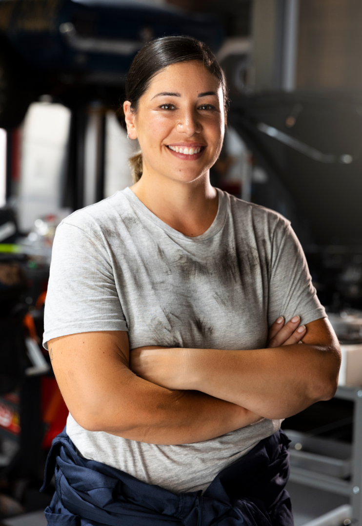 Día de la Mujer Emprendedora: mujeres que mueven la mecánica y los repuestos automotrices